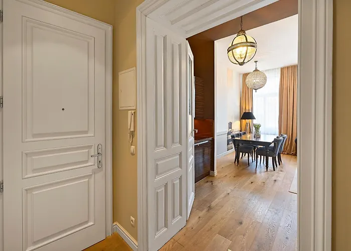 6 Rooms
