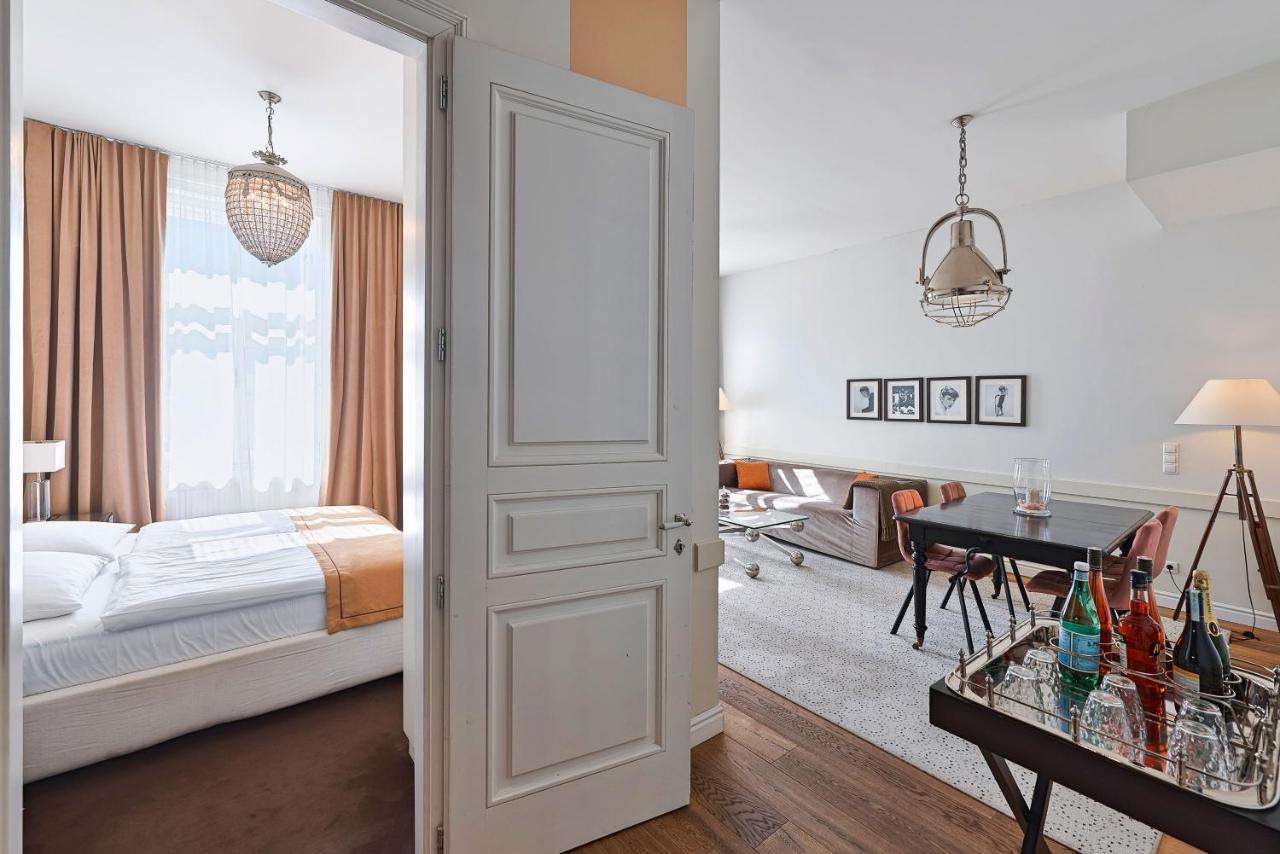 6 Apartament *
