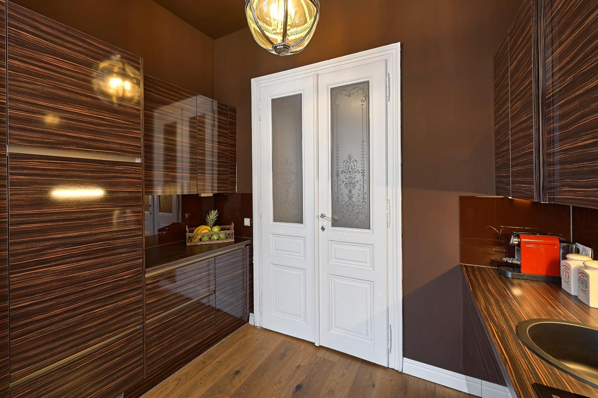 6 Apartament