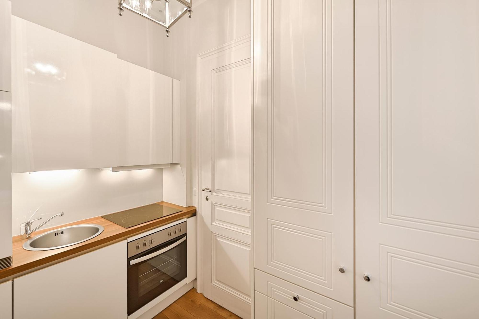 6 Apartment *