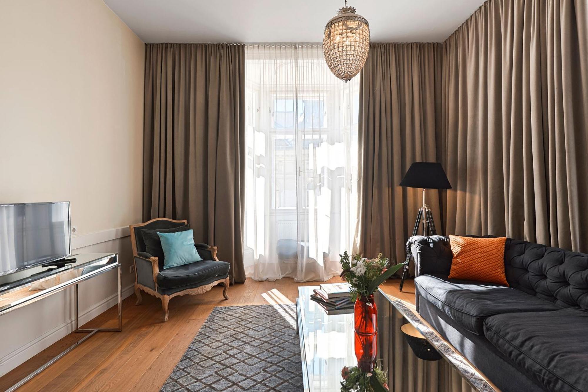 Apartmán 6 *