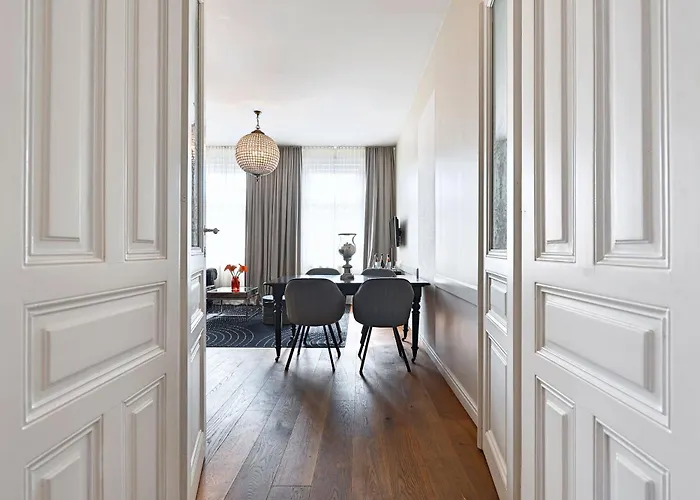 6 Rooms